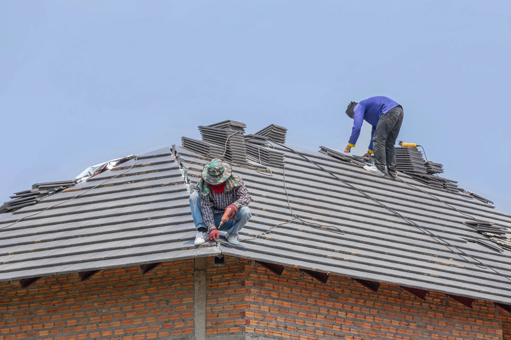 Re-Roofing Vs. Roof Replacement: A Cost Comparison Guide